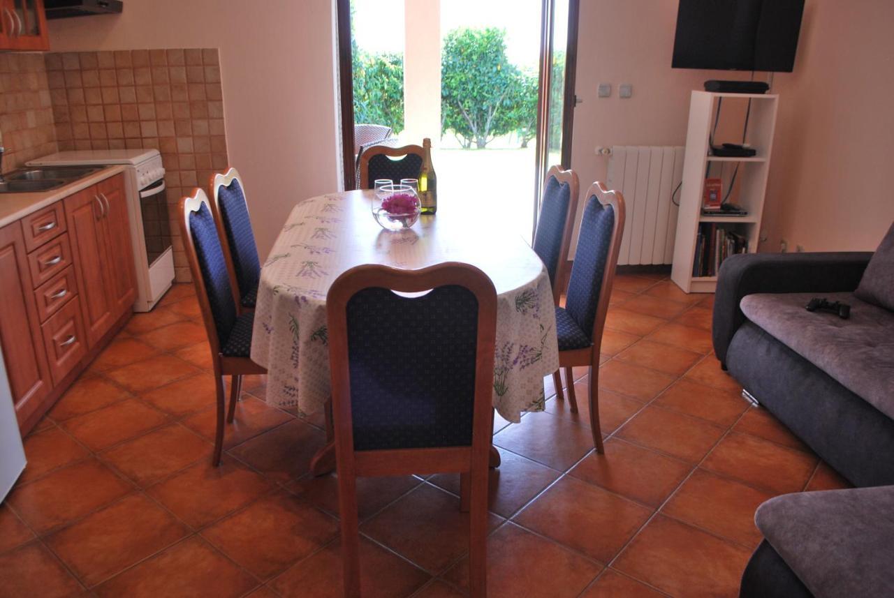 Villa Dorina Barban エクステリア 写真