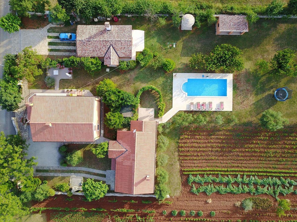 Villa Dorina Barban エクステリア 写真